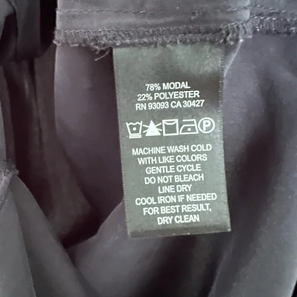 Nic + Zoe Women’s Sleeveless V-Neck Blouse, Gray - Picture 4 of 4